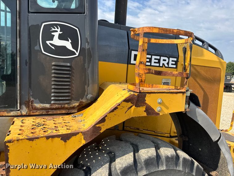 image for item DW6623 2009 John Deere 444K wheel loader