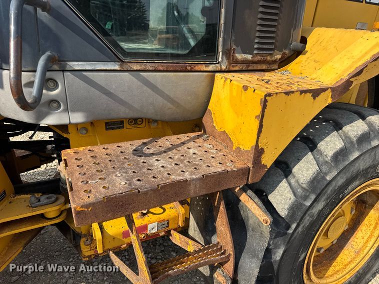 image for item DW6623 2009 John Deere 444K wheel loader