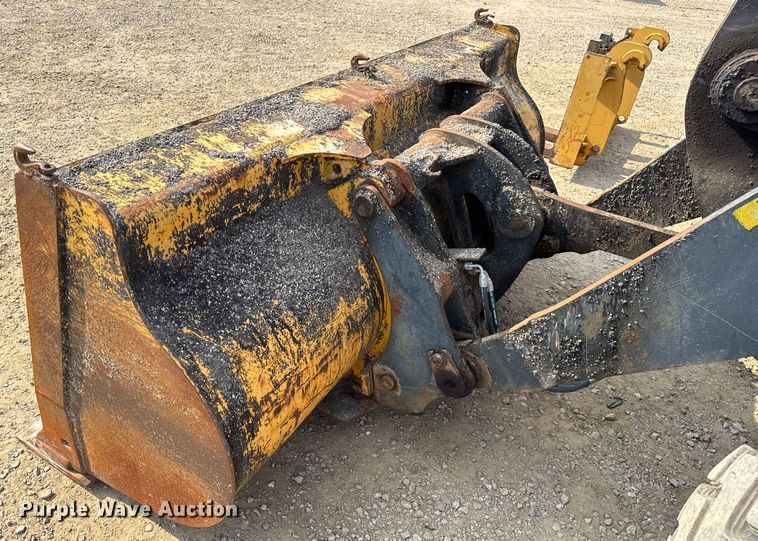 image for item DW6623 2009 John Deere 444K wheel loader