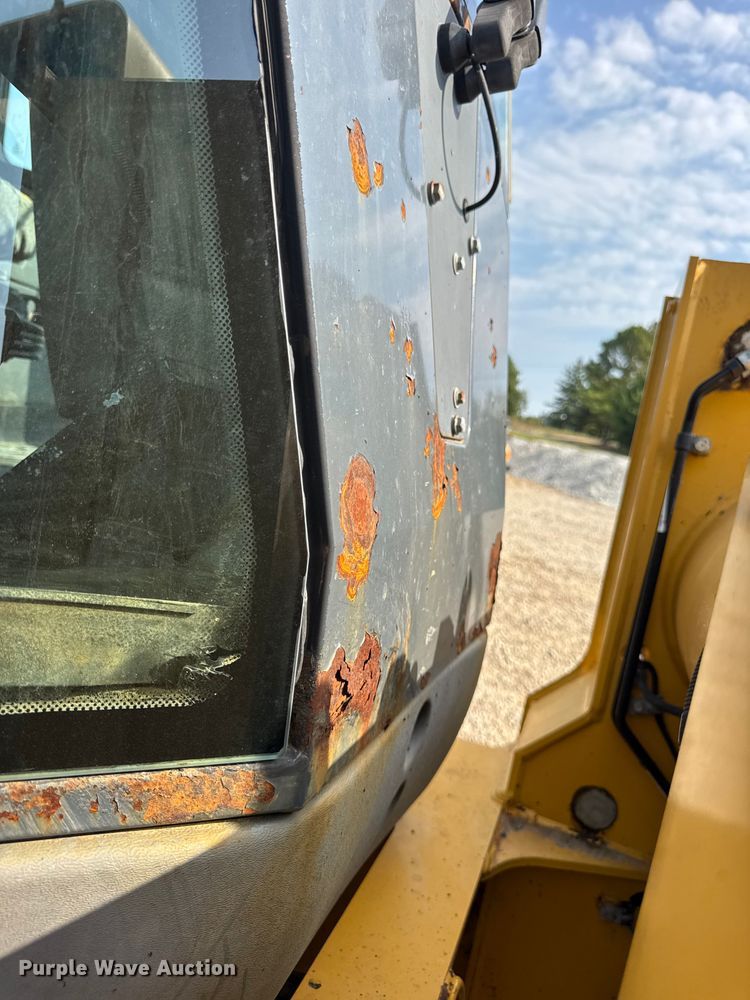 image for item DW6623 2009 John Deere 444K wheel loader