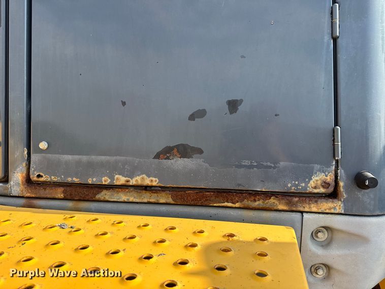 image for item DW6623 2009 John Deere 444K wheel loader