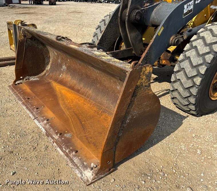 image for item DW6623 2009 John Deere 444K wheel loader