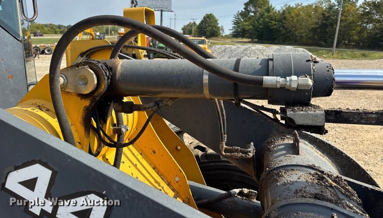 image for item DW6623 2009 John Deere 444K wheel loader