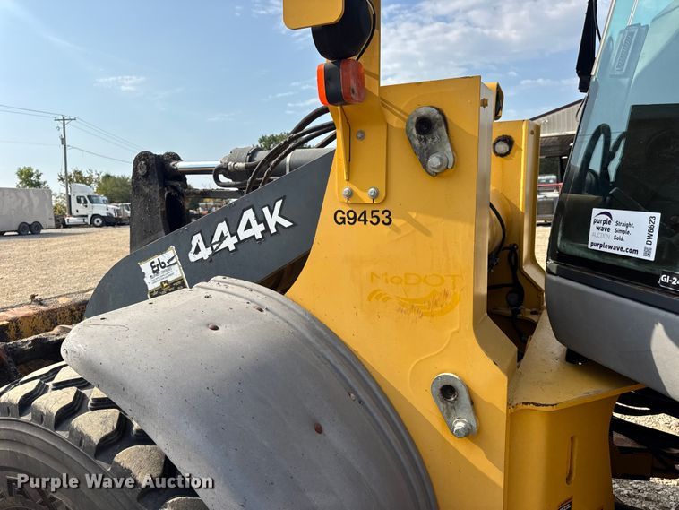 image for item DW6623 2009 John Deere 444K wheel loader