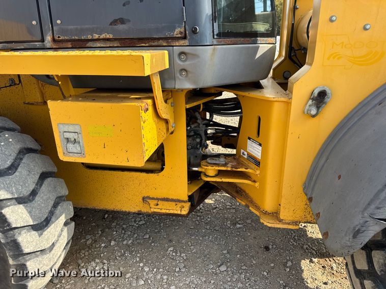 image for item DW6623 2009 John Deere 444K wheel loader