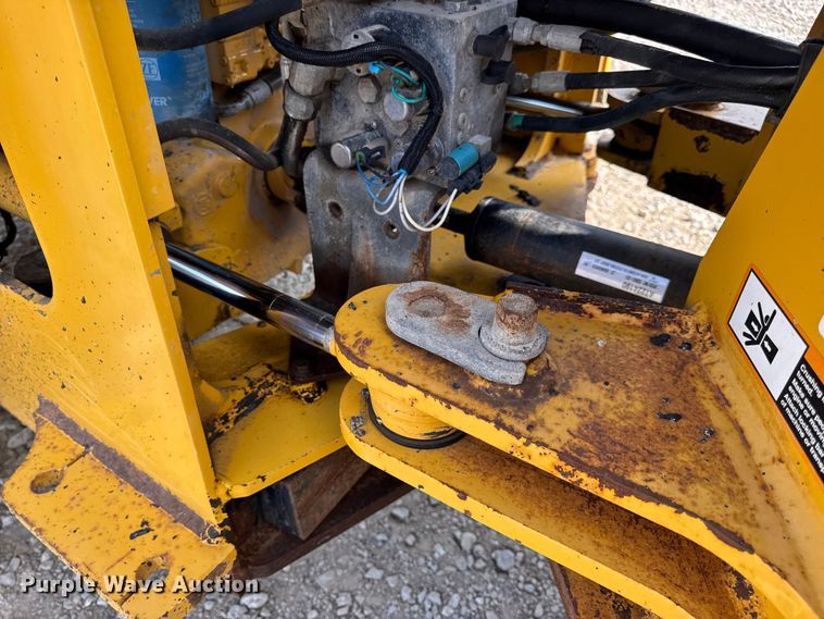 image for item DW6623 2009 John Deere 444K wheel loader