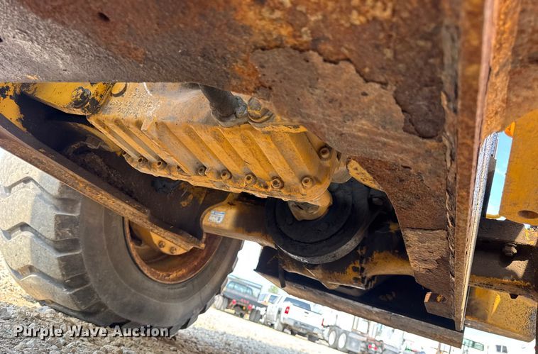 image for item DW6623 2009 John Deere 444K wheel loader