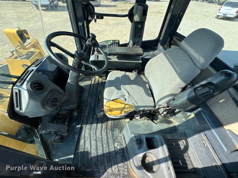 image for item DW6623 2009 John Deere 444K wheel loader