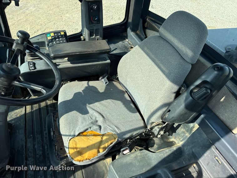 image for item DW6623 2009 John Deere 444K wheel loader