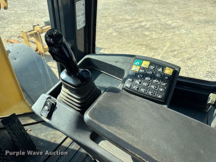 image for item DW6623 2009 John Deere 444K wheel loader