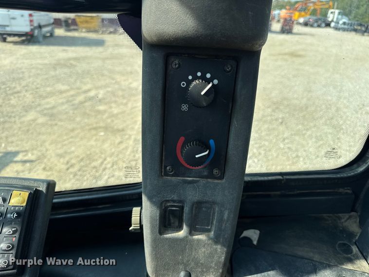 image for item DW6623 2009 John Deere 444K wheel loader