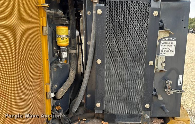 image for item DW6623 2009 John Deere 444K wheel loader