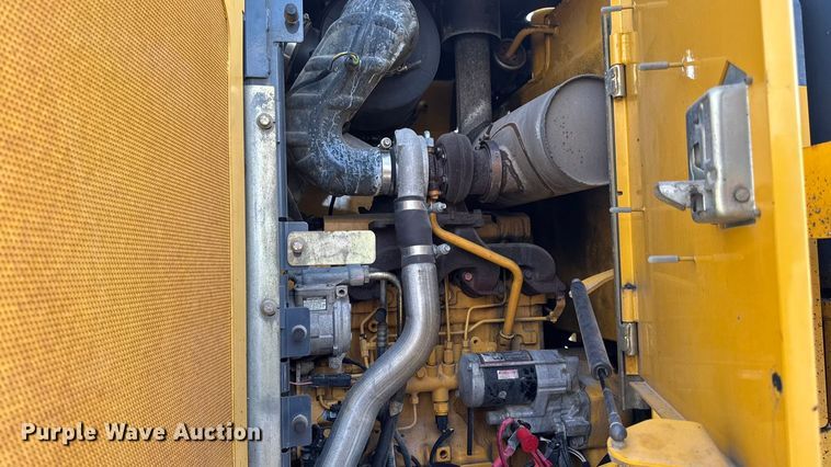 image for item DW6623 2009 John Deere 444K wheel loader