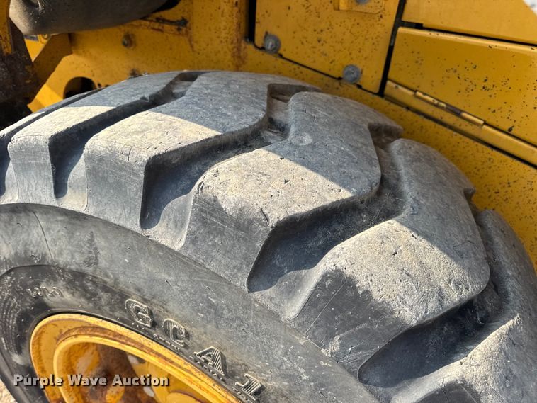 image for item DW6623 2009 John Deere 444K wheel loader