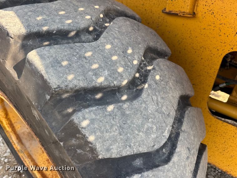 image for item DW6623 2009 John Deere 444K wheel loader