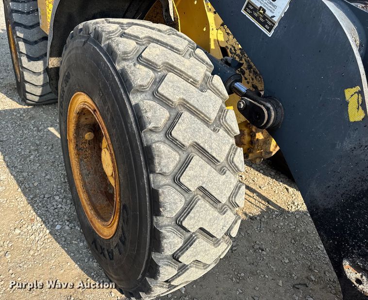image for item DW6623 2009 John Deere 444K wheel loader