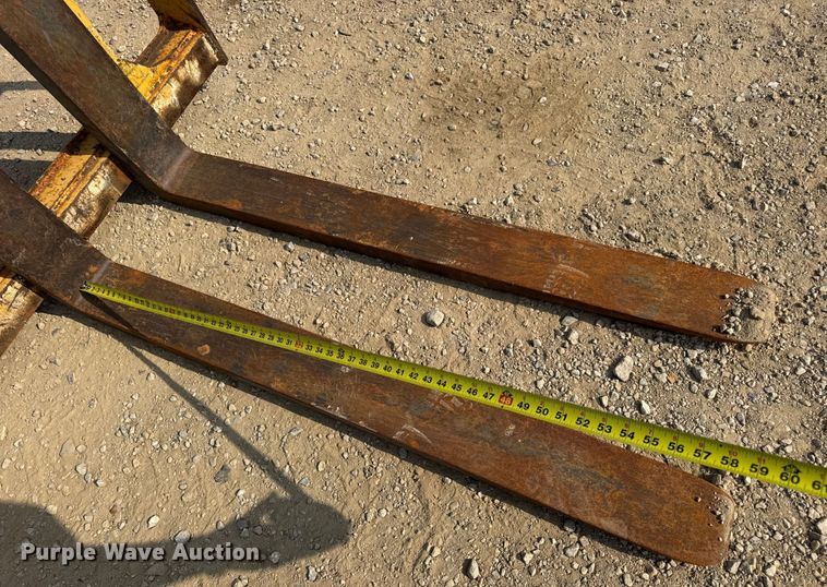 image for item DW6623 2009 John Deere 444K wheel loader