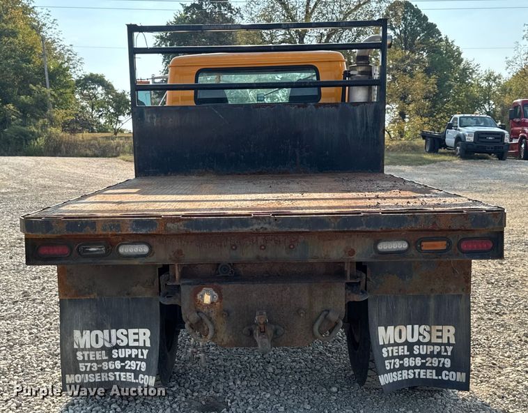 image for item DW6624 2002 International 4900 dump flatbed truck