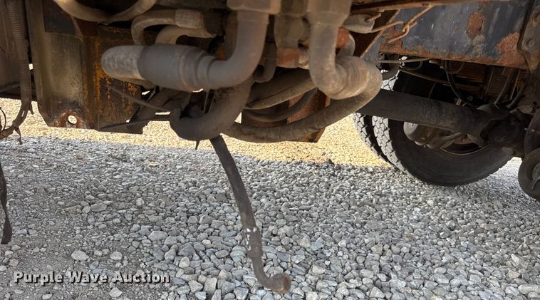 image for item DW6624 2002 International 4900 dump flatbed truck