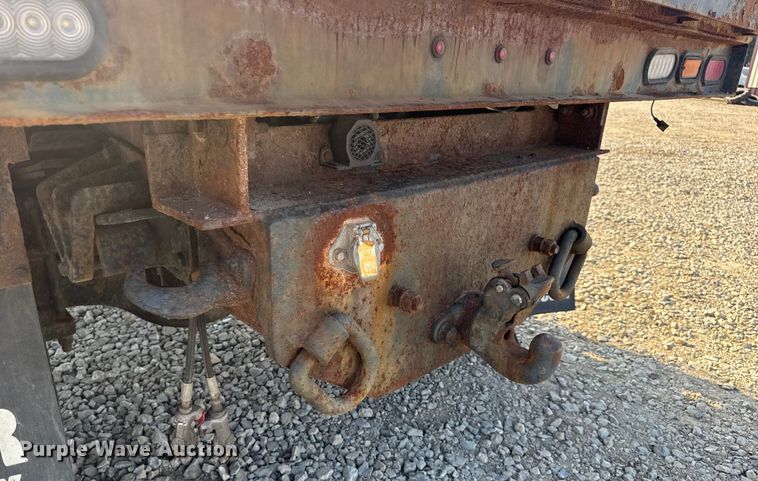 image for item DW6624 2002 International 4900 dump flatbed truck