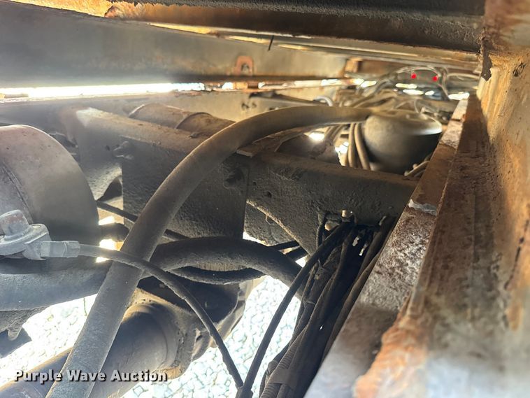 image for item DW6624 2002 International 4900 dump flatbed truck