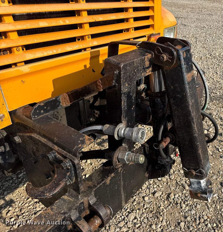 image for item DW6624 2002 International 4900 dump flatbed truck