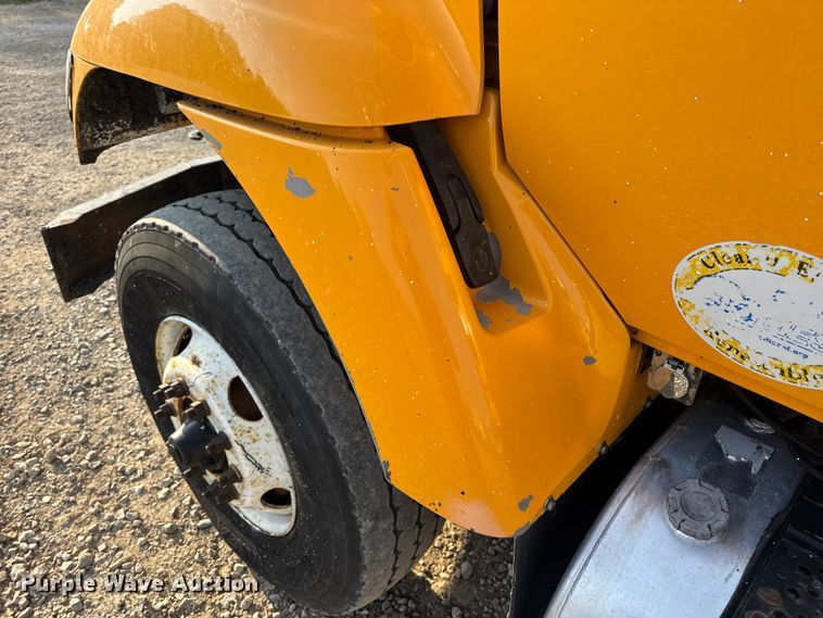 image for item DW6625 2005 International 7400 dump truck