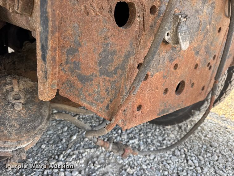 image for item DW6625 2005 International 7400 dump truck