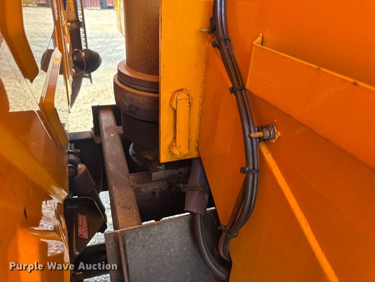 image for item DW6625 2005 International 7400 dump truck