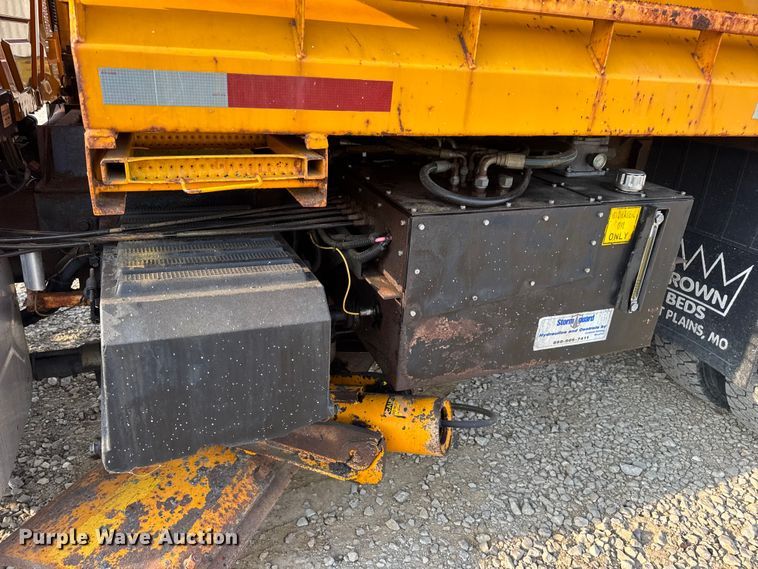 image for item DW6625 2005 International 7400 dump truck