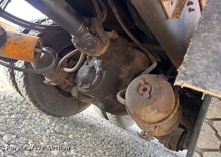 image for item DW6625 2005 International 7400 dump truck