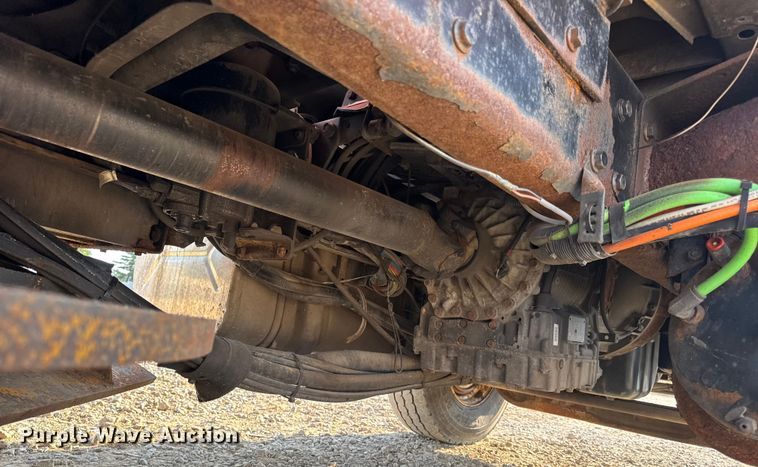 image for item DW6625 2005 International 7400 dump truck