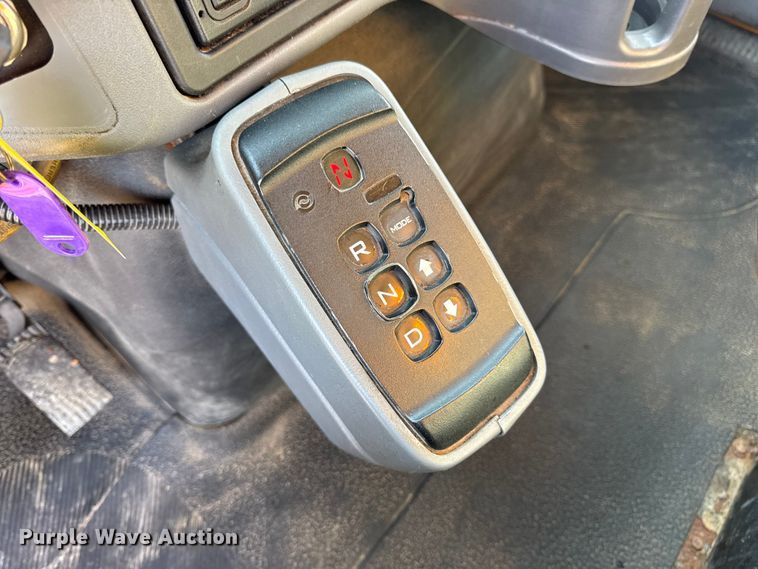 image for item DW6625 2005 International 7400 dump truck