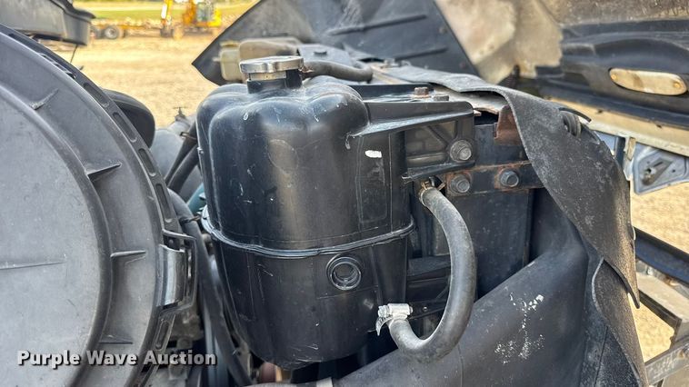 image for item DW6625 2005 International 7400 dump truck