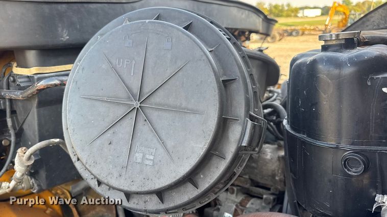 image for item DW6625 2005 International 7400 dump truck