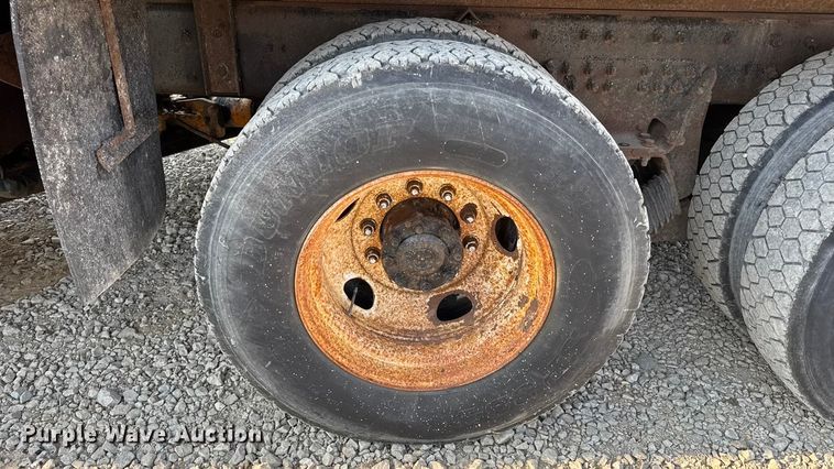 image for item DW6625 2005 International 7400 dump truck