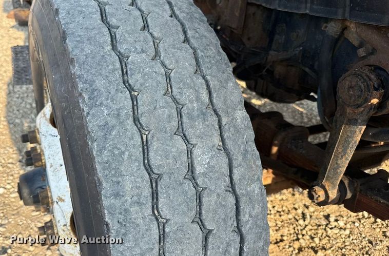 image for item DW6625 2005 International 7400 dump truck