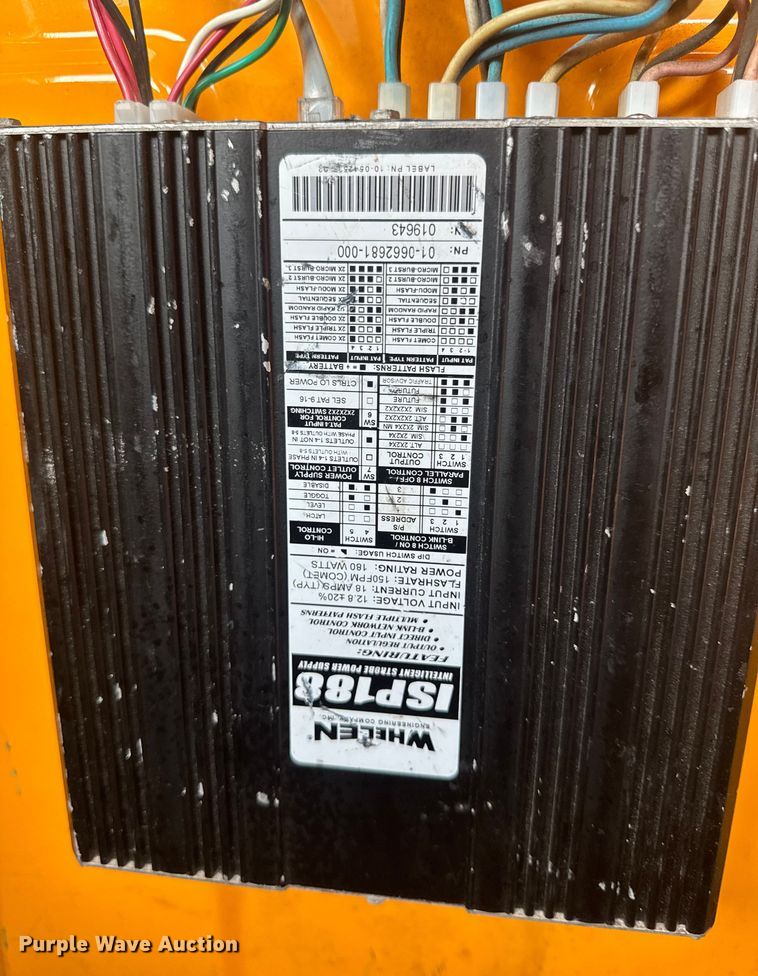 image for item DW6626 2004 Chevrolet C7500 oil distributor truck