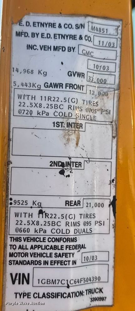 image for item DW6626 2004 Chevrolet C7500 oil distributor truck