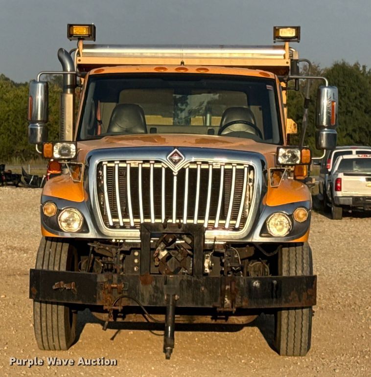 image for item DW6628 2010 International 7500 WorkStar dump truck