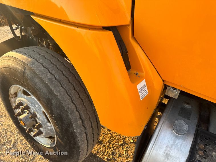 image for item DW6628 2010 International 7500 WorkStar dump truck