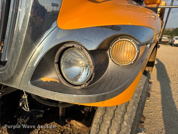 image for item DW6628 2010 International 7500 WorkStar dump truck