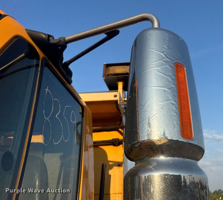 image for item DW6628 2010 International 7500 WorkStar dump truck