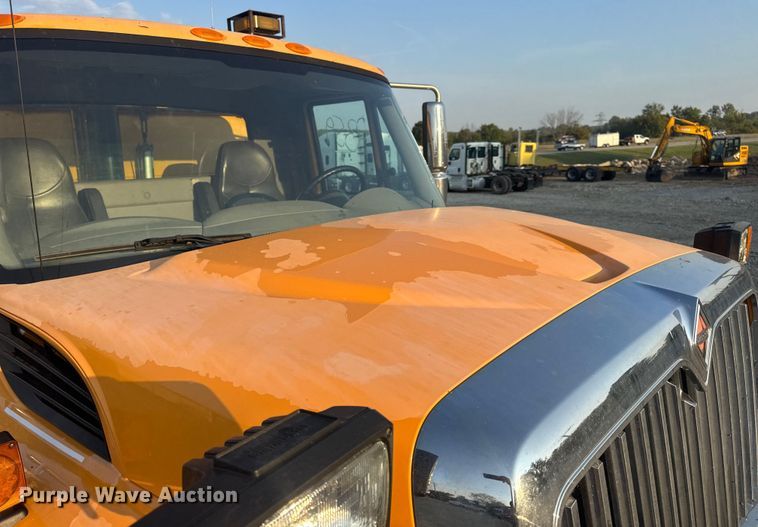 image for item DW6628 2010 International 7500 WorkStar dump truck