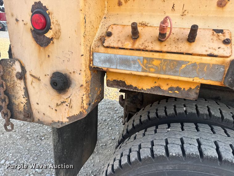 image for item DW6628 2010 International 7500 WorkStar dump truck