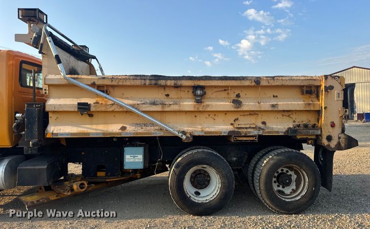image for item DW6628 2010 International 7500 WorkStar dump truck