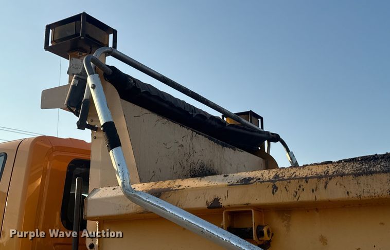 image for item DW6628 2010 International 7500 WorkStar dump truck