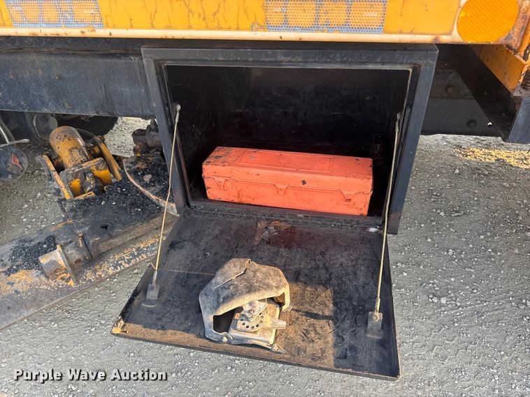 image for item DW6628 2010 International 7500 WorkStar dump truck