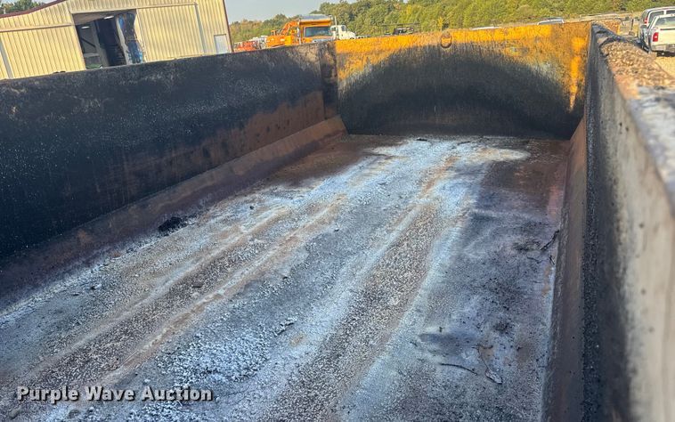 image for item DW6628 2010 International 7500 WorkStar dump truck