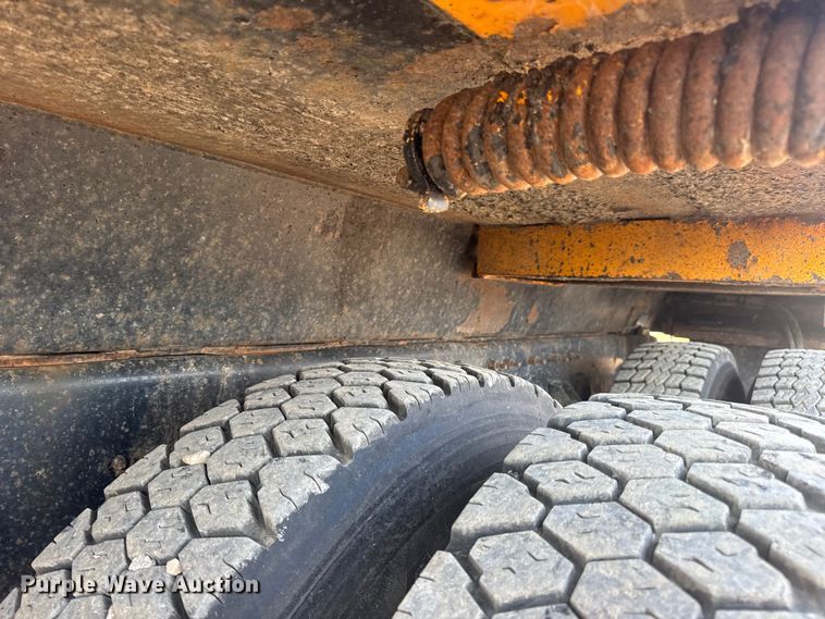 image for item DW6628 2010 International 7500 WorkStar dump truck